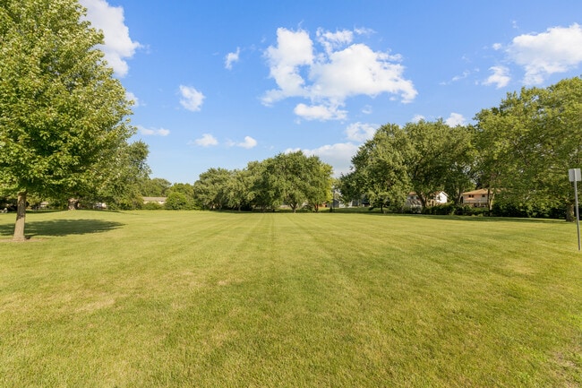Building Photo - 117 Cotuit Ct