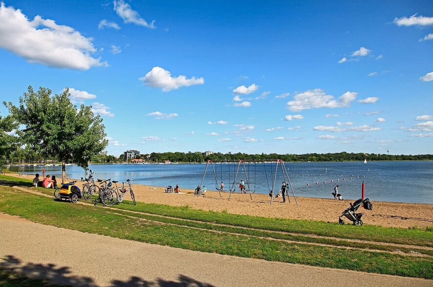 Building Photo - 3532 Humboldt Ave S