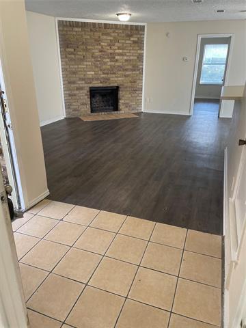 Building Photo - 6612 S Creek Dr