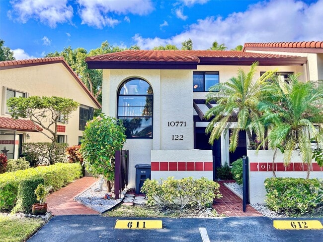 Building Photo - 10771 Palm Lake Ave
