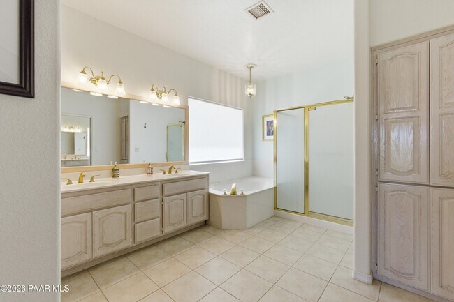 Building Photo - 5775 Goldenrod Way