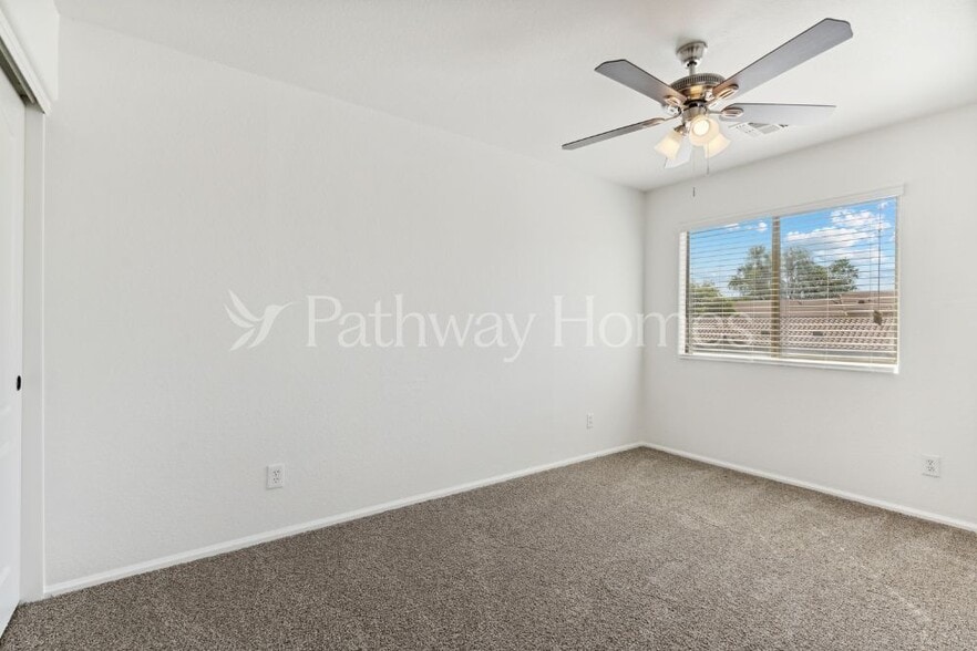 Building Photo - 4258 E Tanzanite Ln