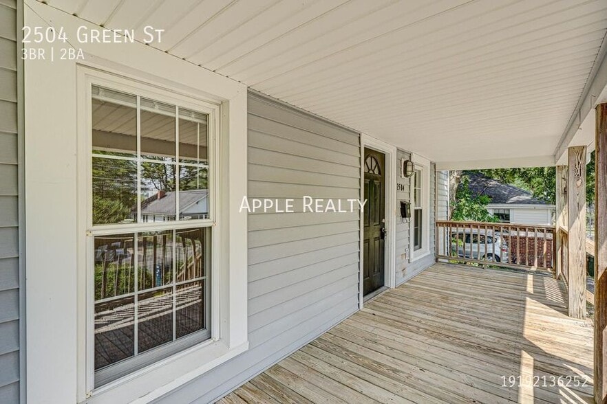 Building Photo - 2504 Green St