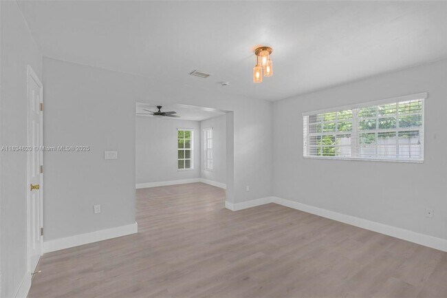 Building Photo - 9075 SW 48th Terrace