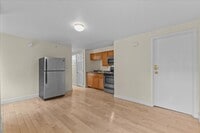 Building Photo - 141 Main St