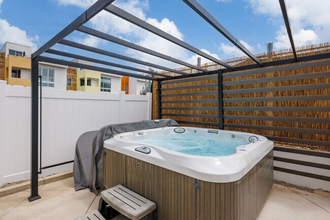 Building Photo - Charming 1BR/1BA Cottage - Private Patio w/ Hot Tub - Walk to the Beach