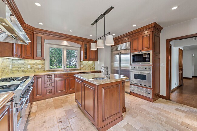 Building Photo - Exquisite English Tudor Estate on Private ...