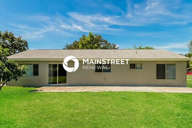 Building Photo - 3 Bedroom Pet-Friendly Home in NORTH PORT, FL with Main Street Renewal