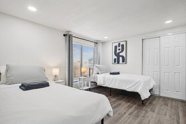 Building Photo - 4009 W Grant St