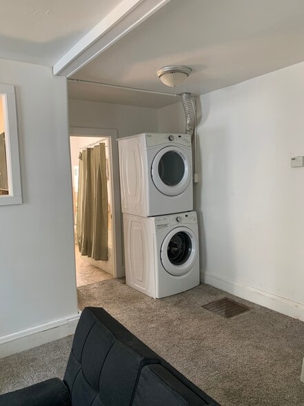 Washer/Dryer - 610 Main St