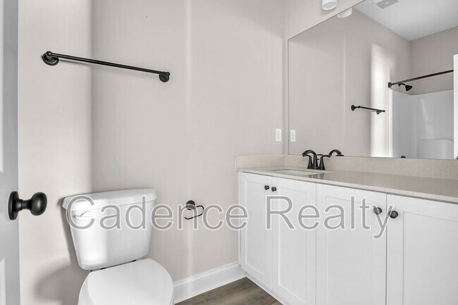 Building Photo - 1633 Grey Cliff Run