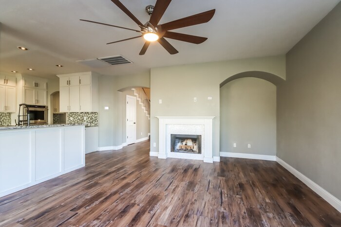 Building Photo - 3119 Hummingbird Ln