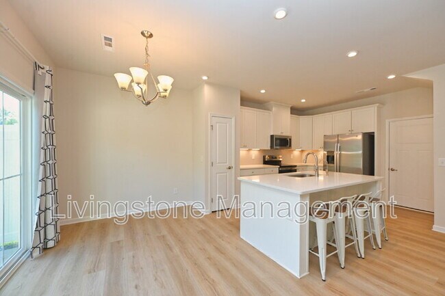 Building Photo - 1472 Carderock Springs Dr