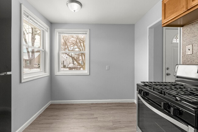 Building Photo - 24126 Dartmouth St