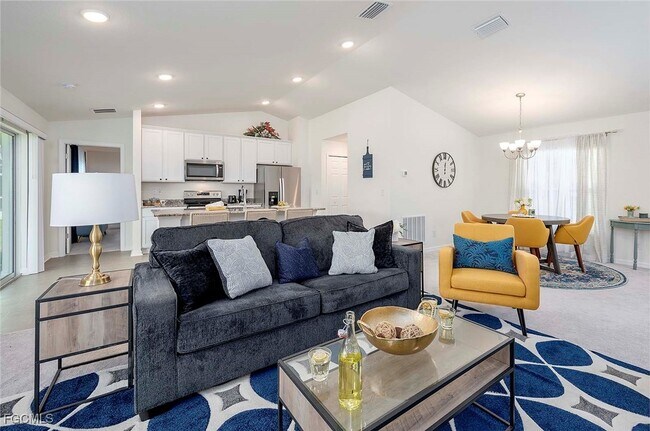 Building Photo - 1930 NE 2nd Terrace