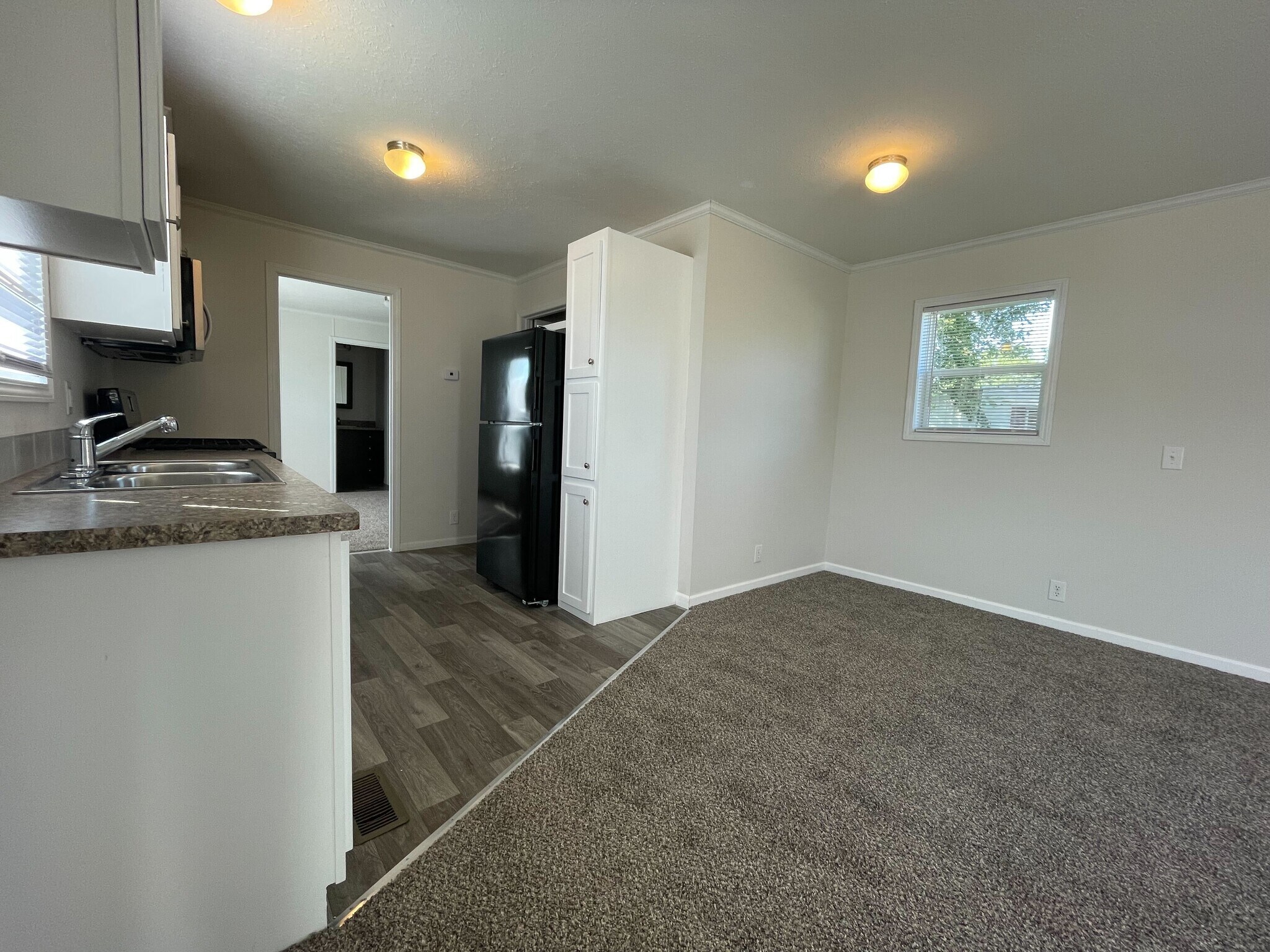 Building Photo - 38044 Johannes Dr