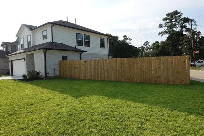 Building Photo - 9602 Champion Heavens Dr