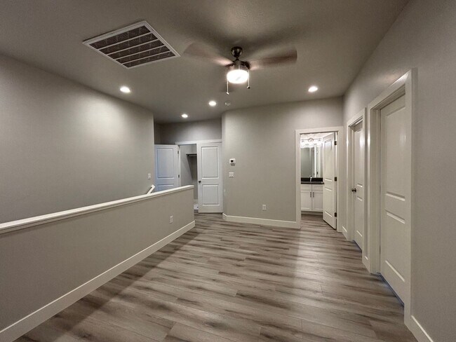 Building Photo - 1073 S 4380 W