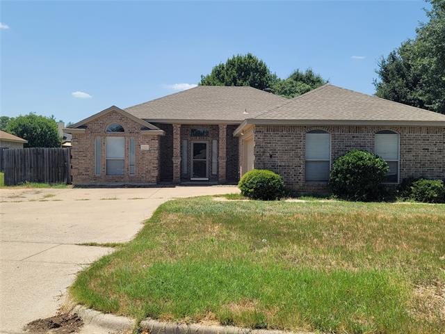 Building Photo - 205 Willow Creek Dr
