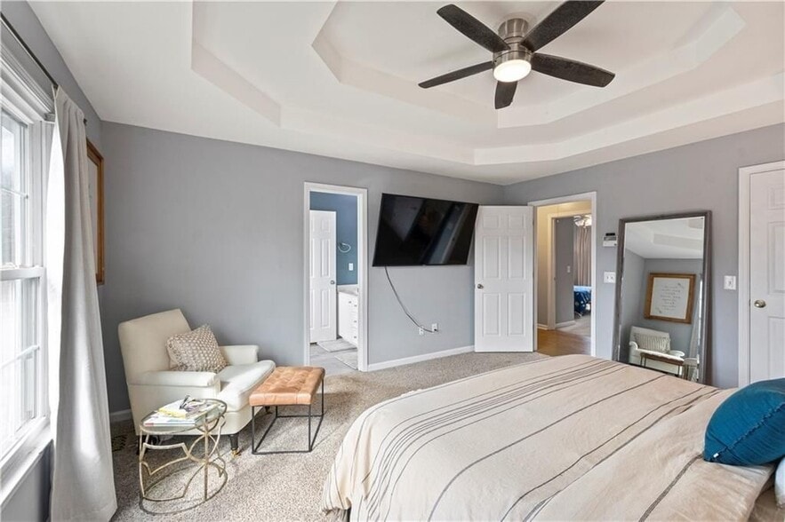 Building Photo - 2437 Pondside Pl NE