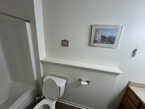 Building Photo - 3961 Camelot Dr SE