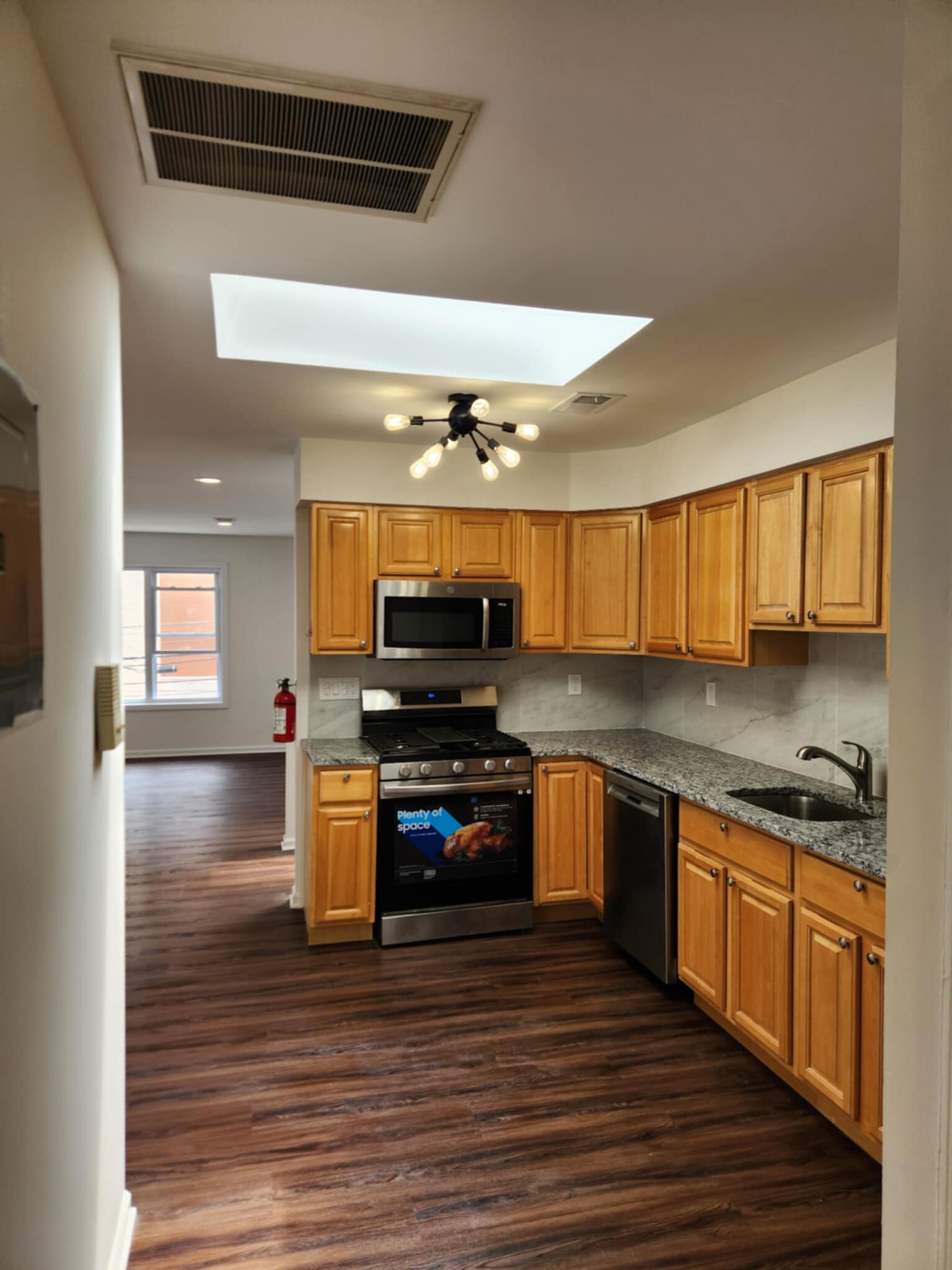 Building Photo - 3713 Bergen Tpke