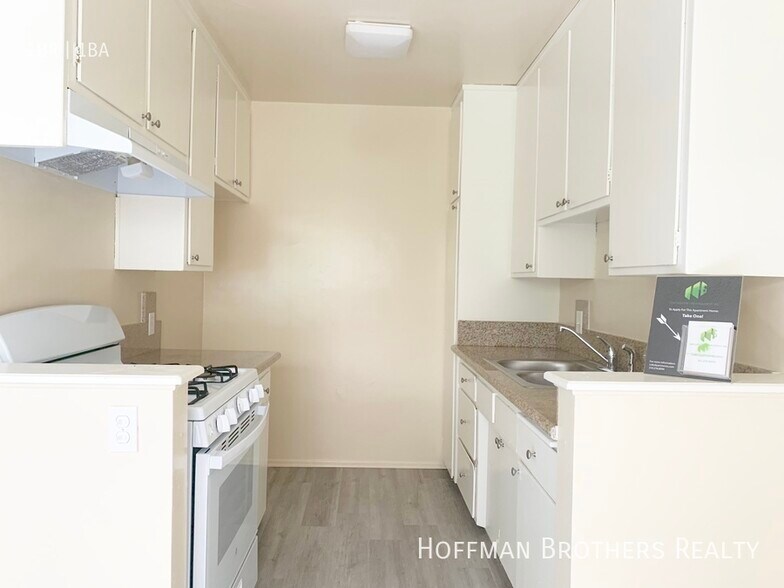 Building Photo - 3648 Westwood Blvd