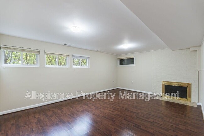 Building Photo - 2311 N Dinwiddie St