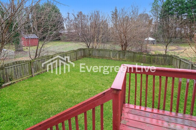 Building Photo - 1648 Thompson Dr