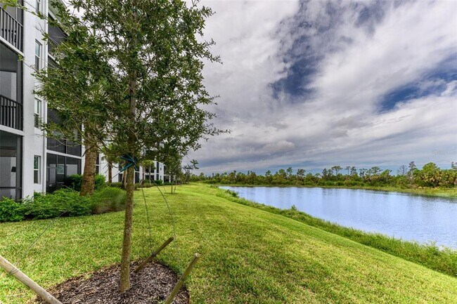 Building Photo - 14141 Heritage Landing Blvd