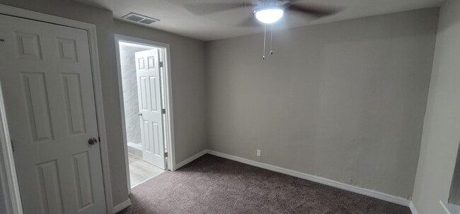 Building Photo - 1550 W 32nd St