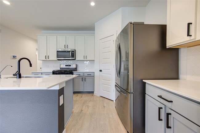 Building Photo - 29910 Ousel Falls Ln