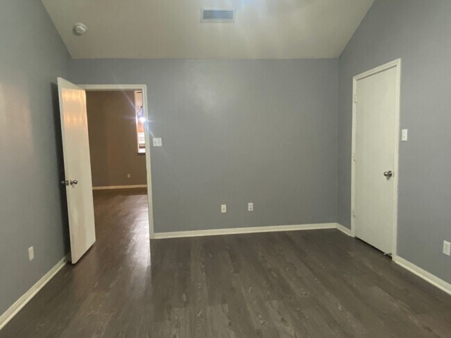 Building Photo - 3 BEDROOM, BELTON ISD