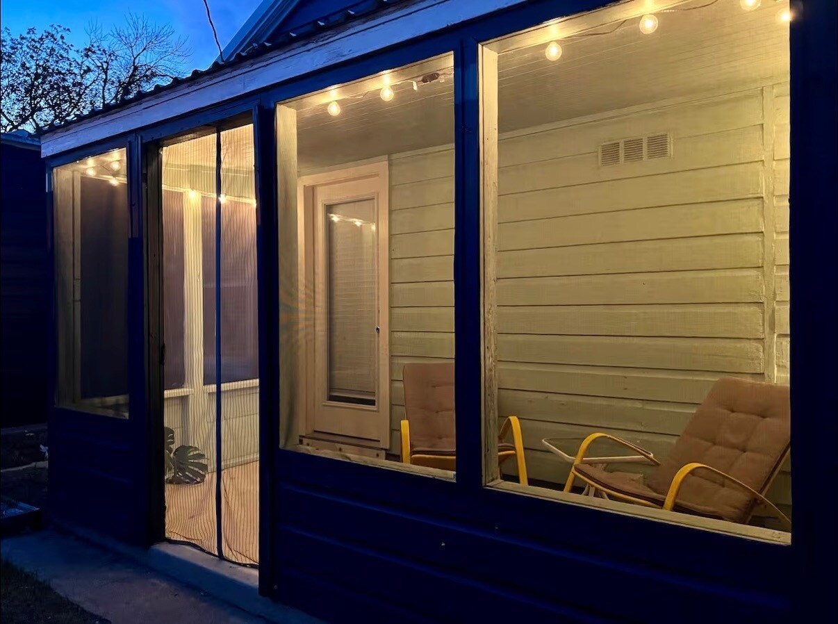 Building Photo - 1515 W Concho Ave