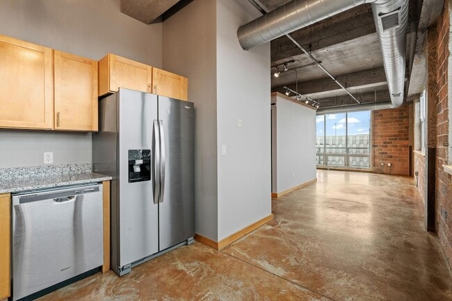 Building Photo - 901 N 3rd St