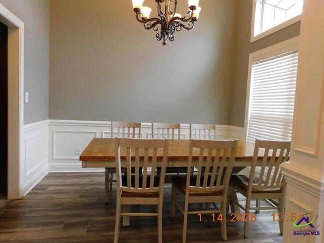 Building Photo - 110 Downshire Way