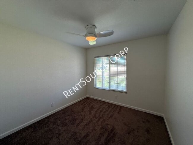 Building Photo - 2240 Westpark Dr