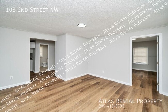 Building Photo - 108 2nd St NW