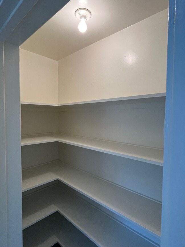 Building Photo - Charming 3 Bedroom, 2 Bath Single Family Home for rent in Seal Beach, CA!