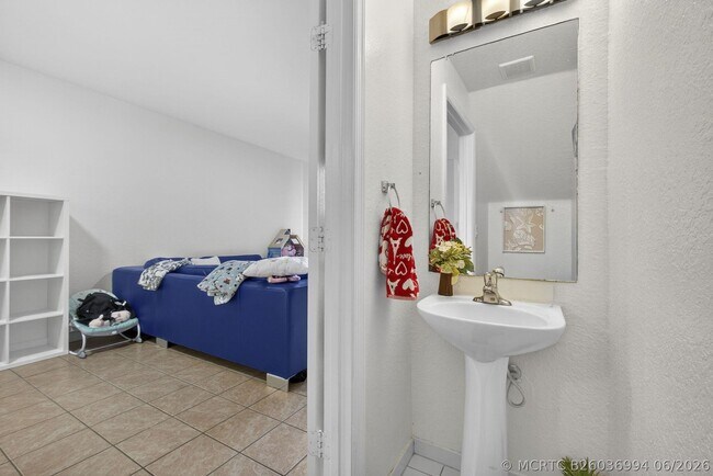 Building Photo - 4147 Napoli Lake Dr