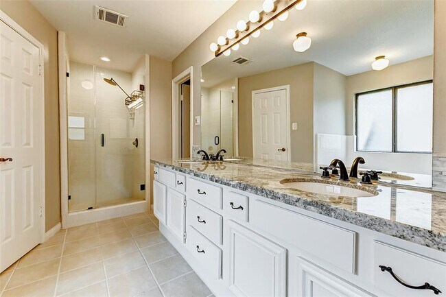 Building Photo - 1522 Mayweather Ln