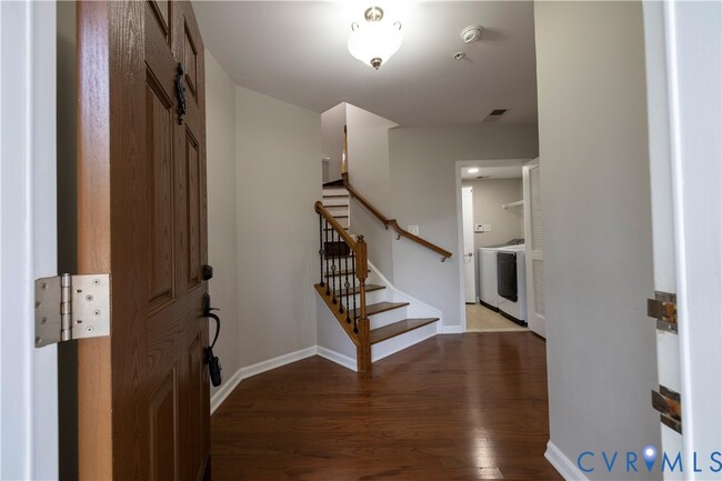 Building Photo - 1903 Old Brick Rd