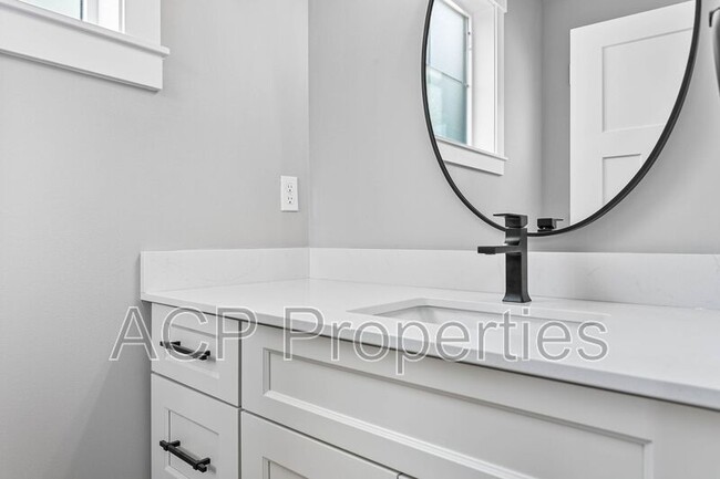 Building Photo - 2201 DeJong Dr