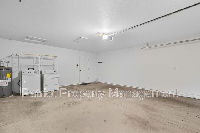 Building Photo - 821 N 87th Pl