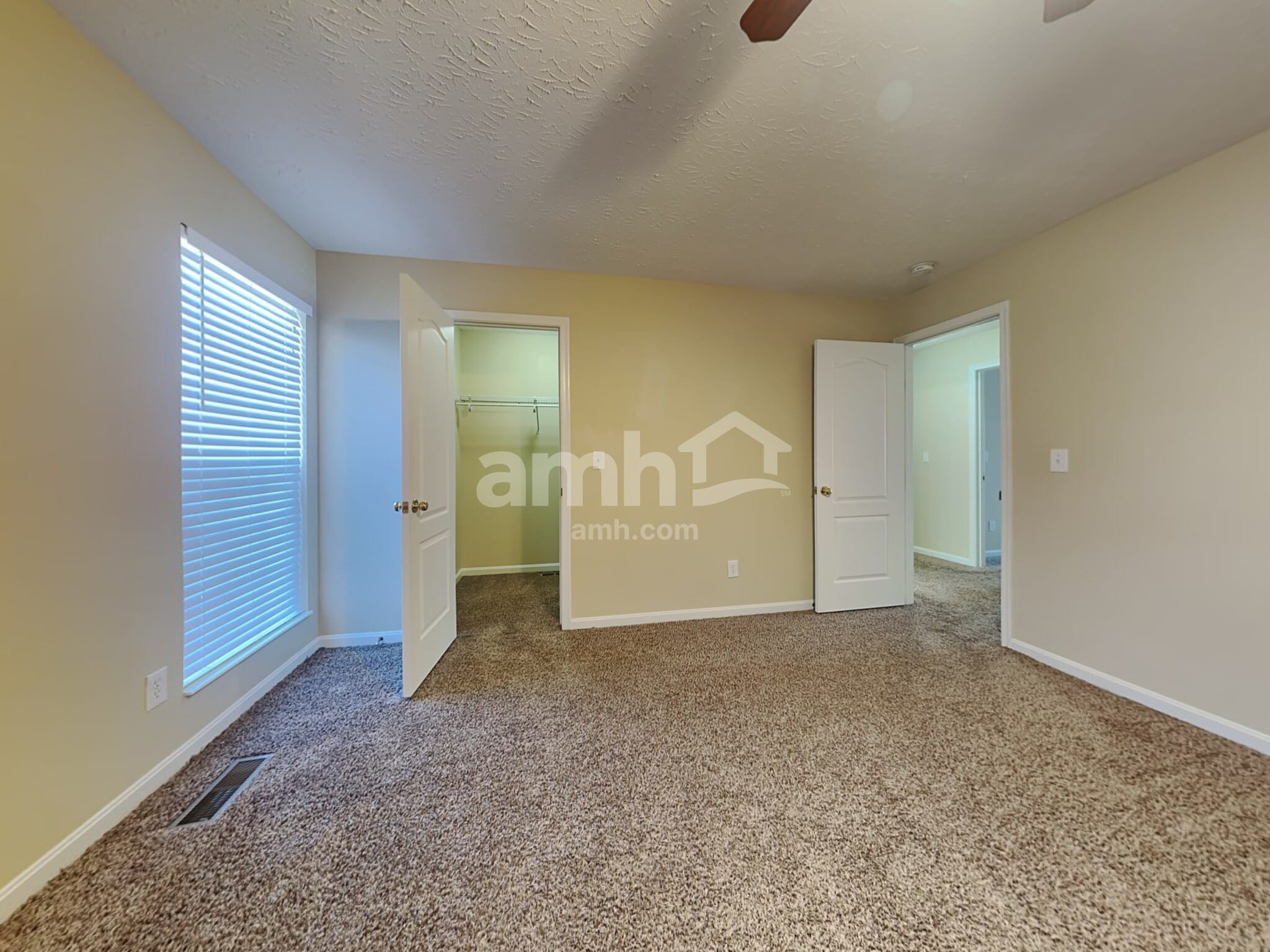 Building Photo - 6259 Castle Oak Dr