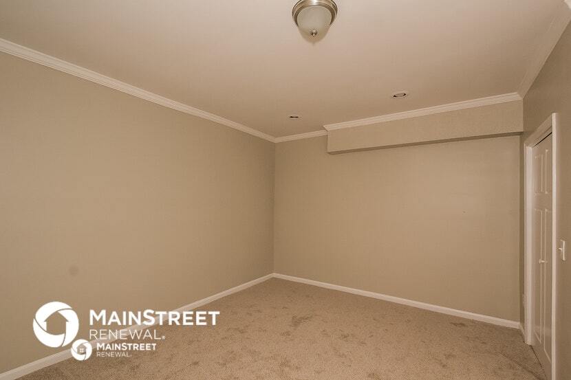 Building Photo - 5221 Island Dr
