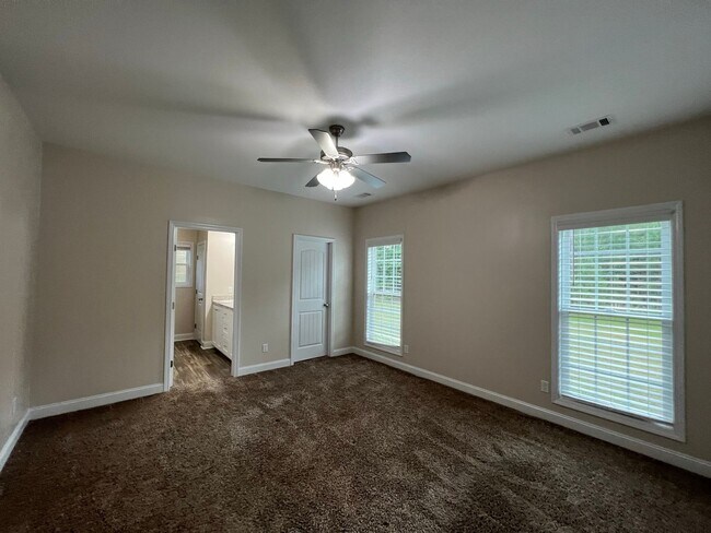 Building Photo - 407 Tradewind Trl