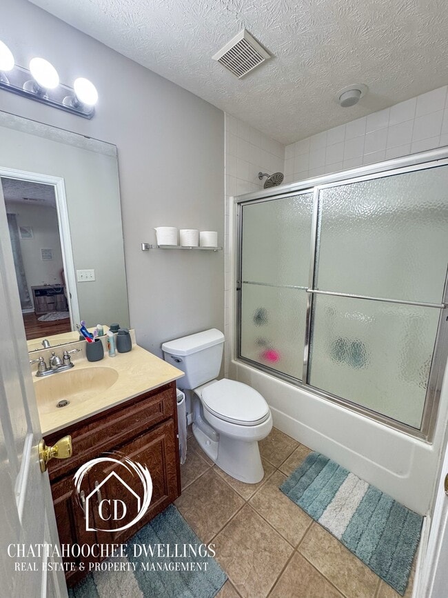 Building Photo - 2998 Waterhill Dr