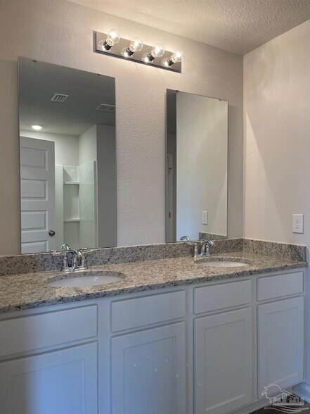 Building Photo - 10942 Blacktail Loop