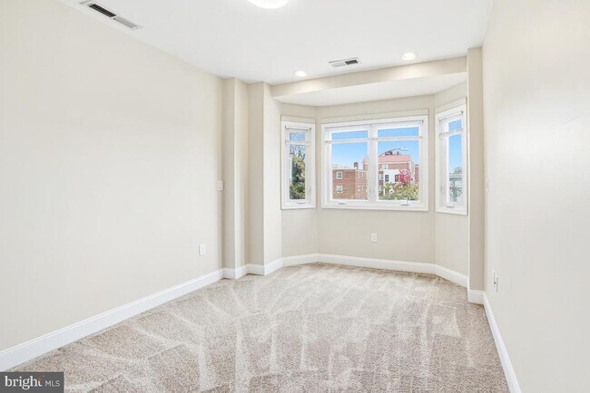 Building Photo - 3117 11th St NW